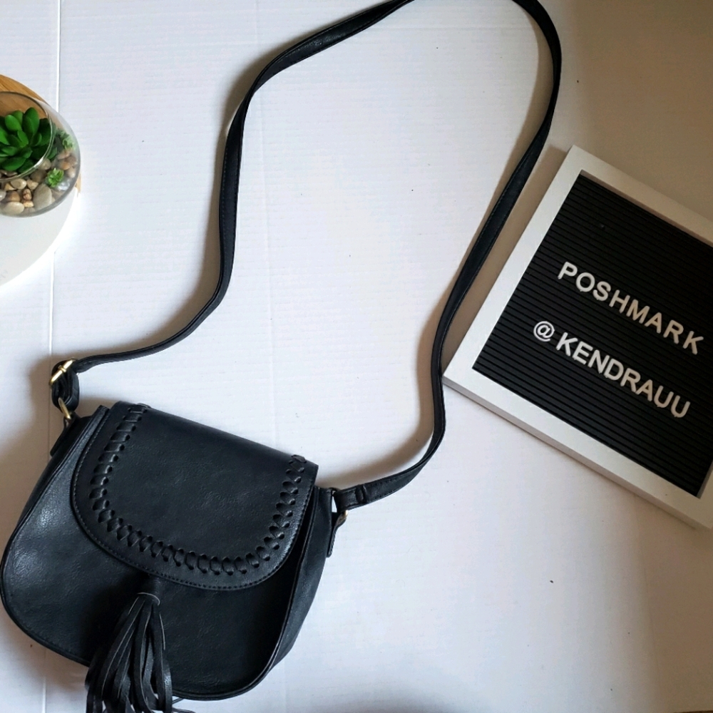 Black tassel crossbody  bag